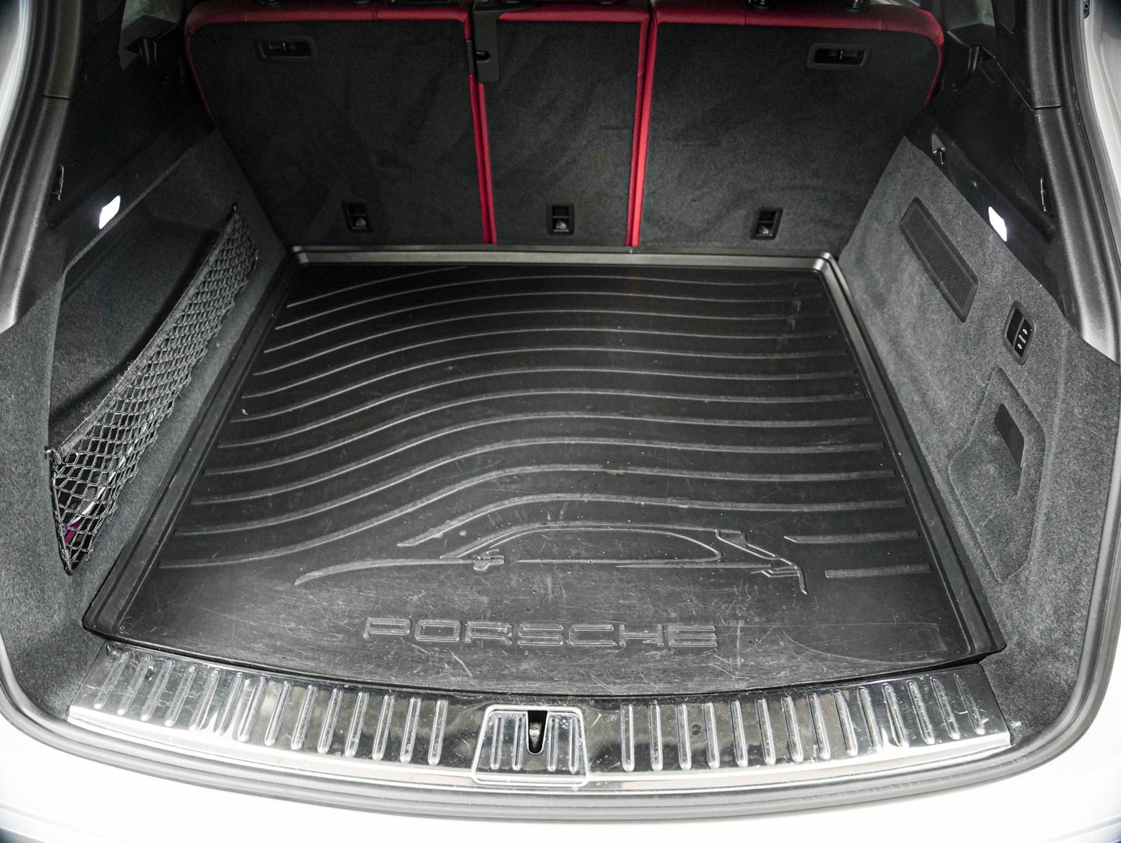 Certified 2023 Porsche Cayenne Turbo AWD/4WD image 28