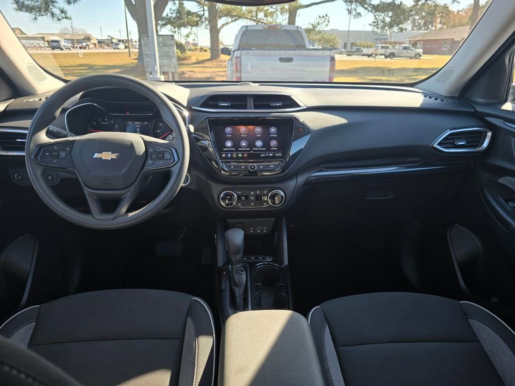 Used 2023 Chevrolet TrailBlazer LT w/ Convenience Package image 12