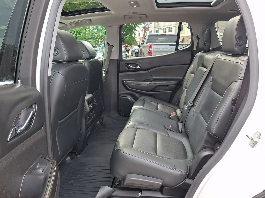 Used 2017 GMC Acadia SLT AWD/4WD image 10