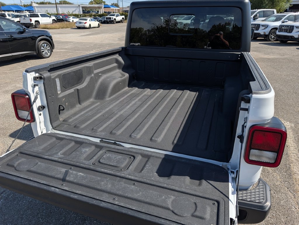 Used 2025 Jeep Gladiator Sport AWD/4WD image 28