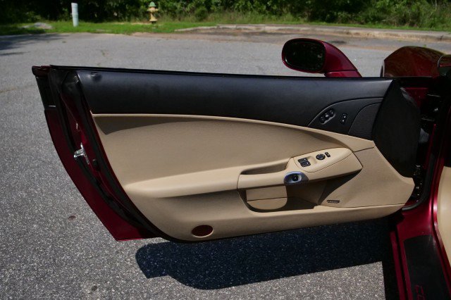 Used 2007 Chevrolet Corvette Convertible w/ Preferred Equipment Group RWD image 27