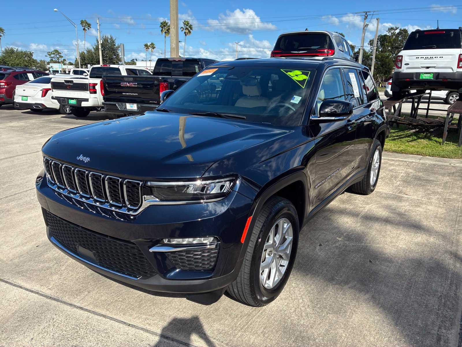 Certified 2023 Jeep Grand Cherokee Limited w/ Trailer Tow Prep Group (B) AWD/4WD image 47