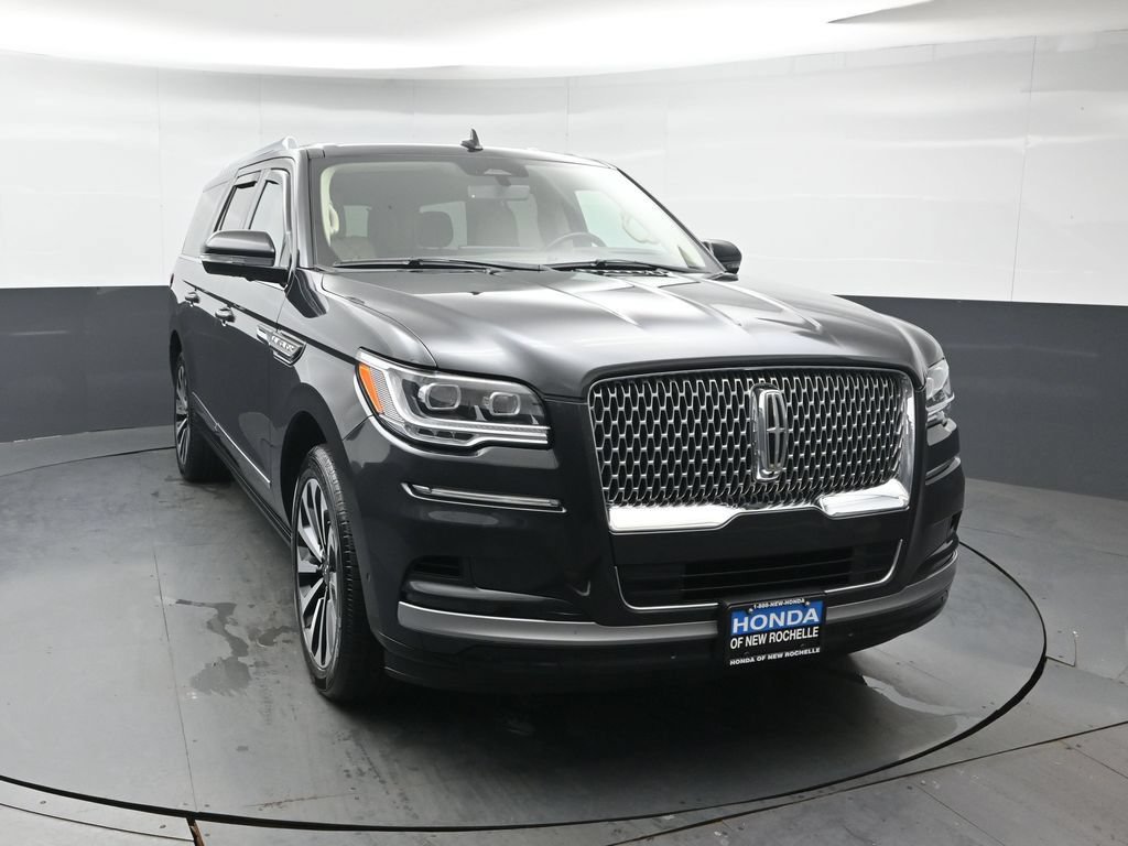 Used 2022 Lincoln Navigator L Reserve AWD/4WD image 9