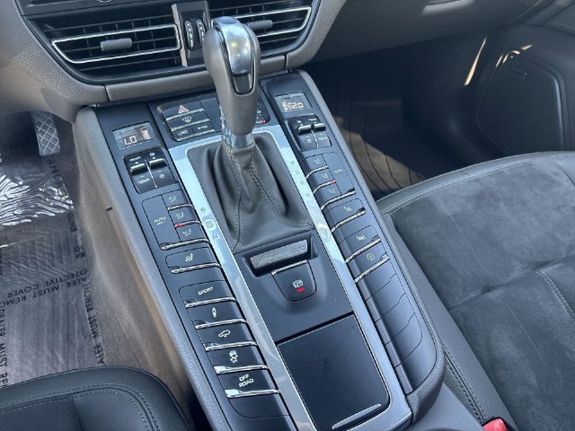 Used 2021 Porsche Macan S AWD/4WD image 27