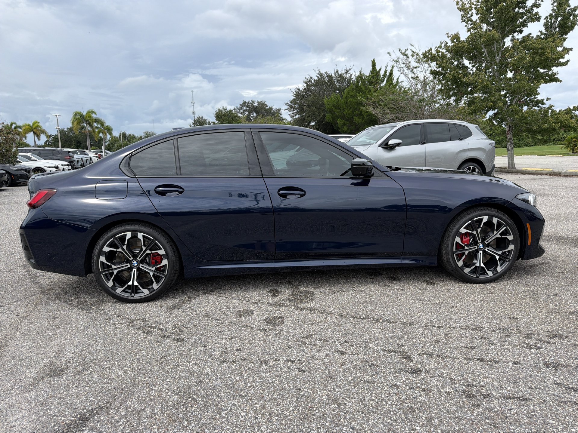 New 2026 BMW 330i Sedan w/ M Sport Package RWD image 3