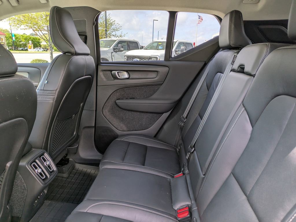 Certified 2023 Volvo XC40 B5 Plus w/ Driver Assist Package image 13