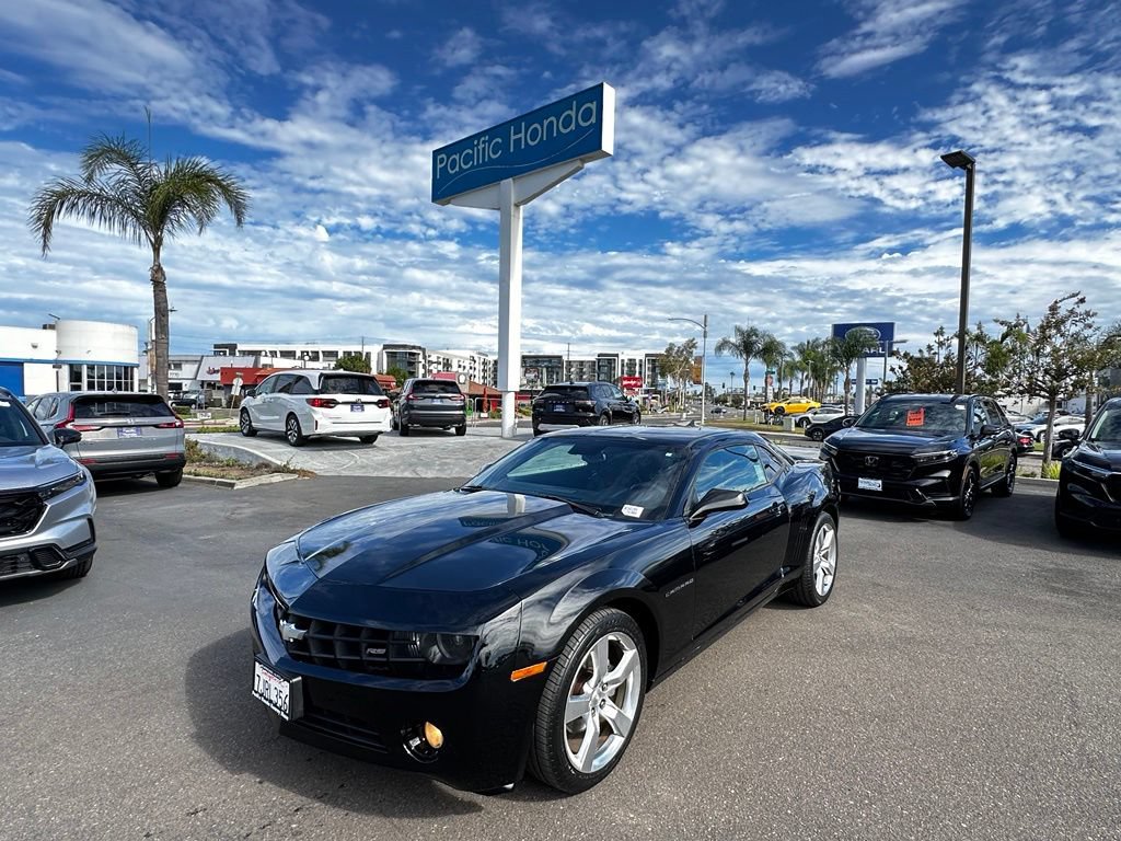 Used 2010 Chevrolet Camaro LT w/ RS Package RWD image 2
