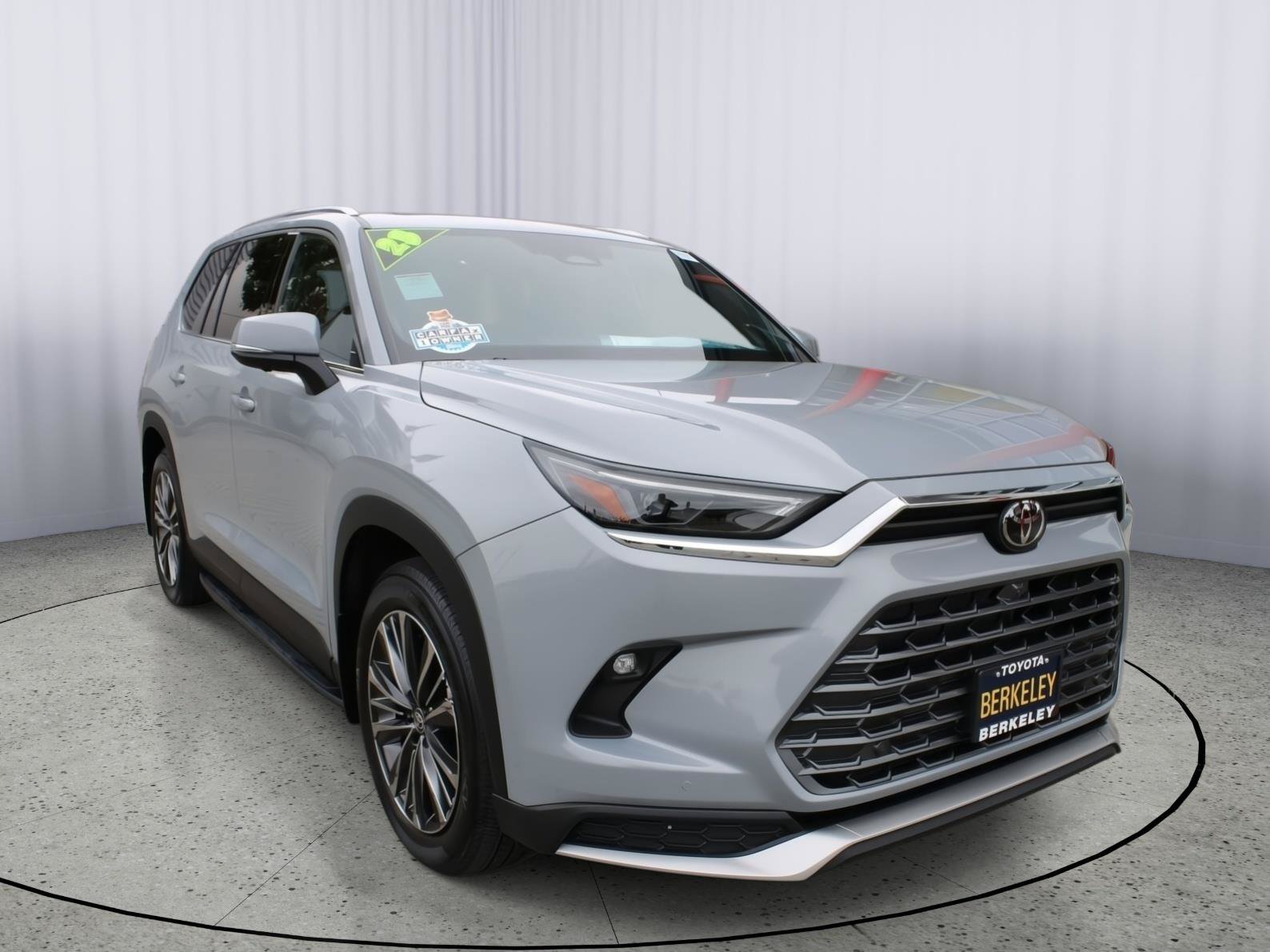 Used 2025 Toyota Grand Highlander AWD Hybrid image 1