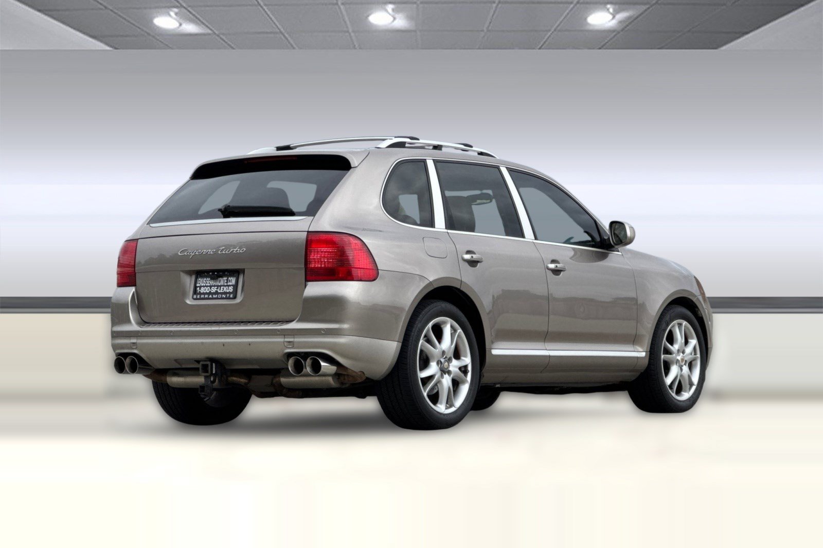 Used 2004 Porsche Cayenne Turbo AWD/4WD image 8