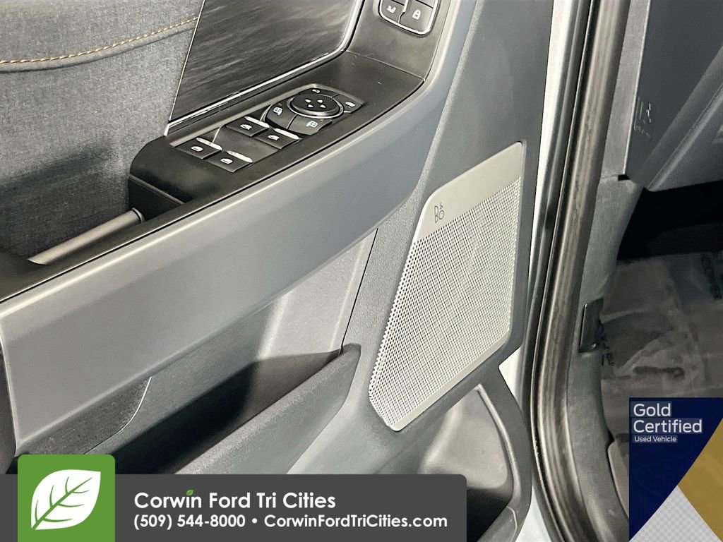 Used 2025 Ford F150 Lariat w/ Equipment Group 501A Mid image 13