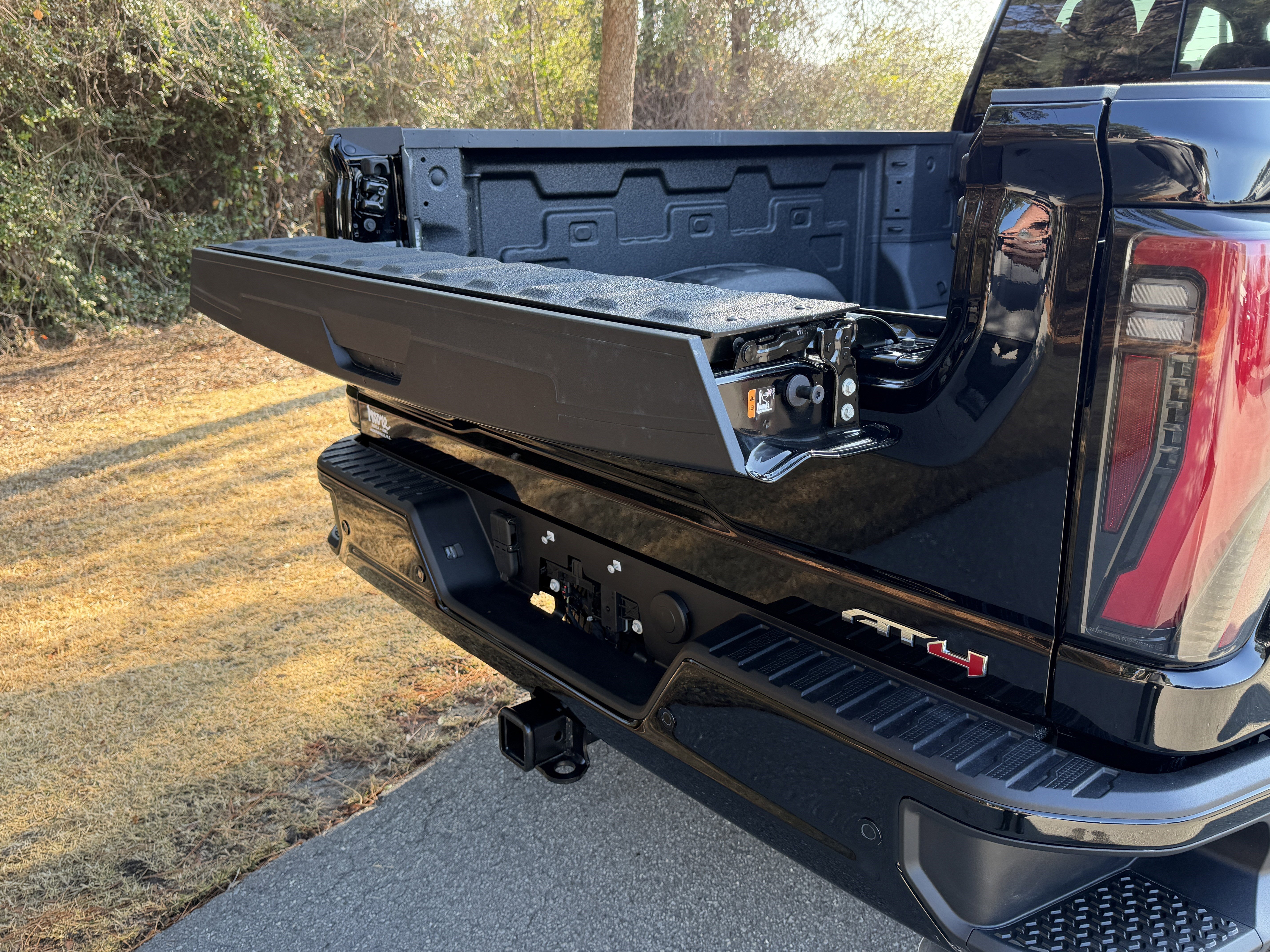 New 2026 GMC Sierra 2500 AT4 w/ Technology Package image 9