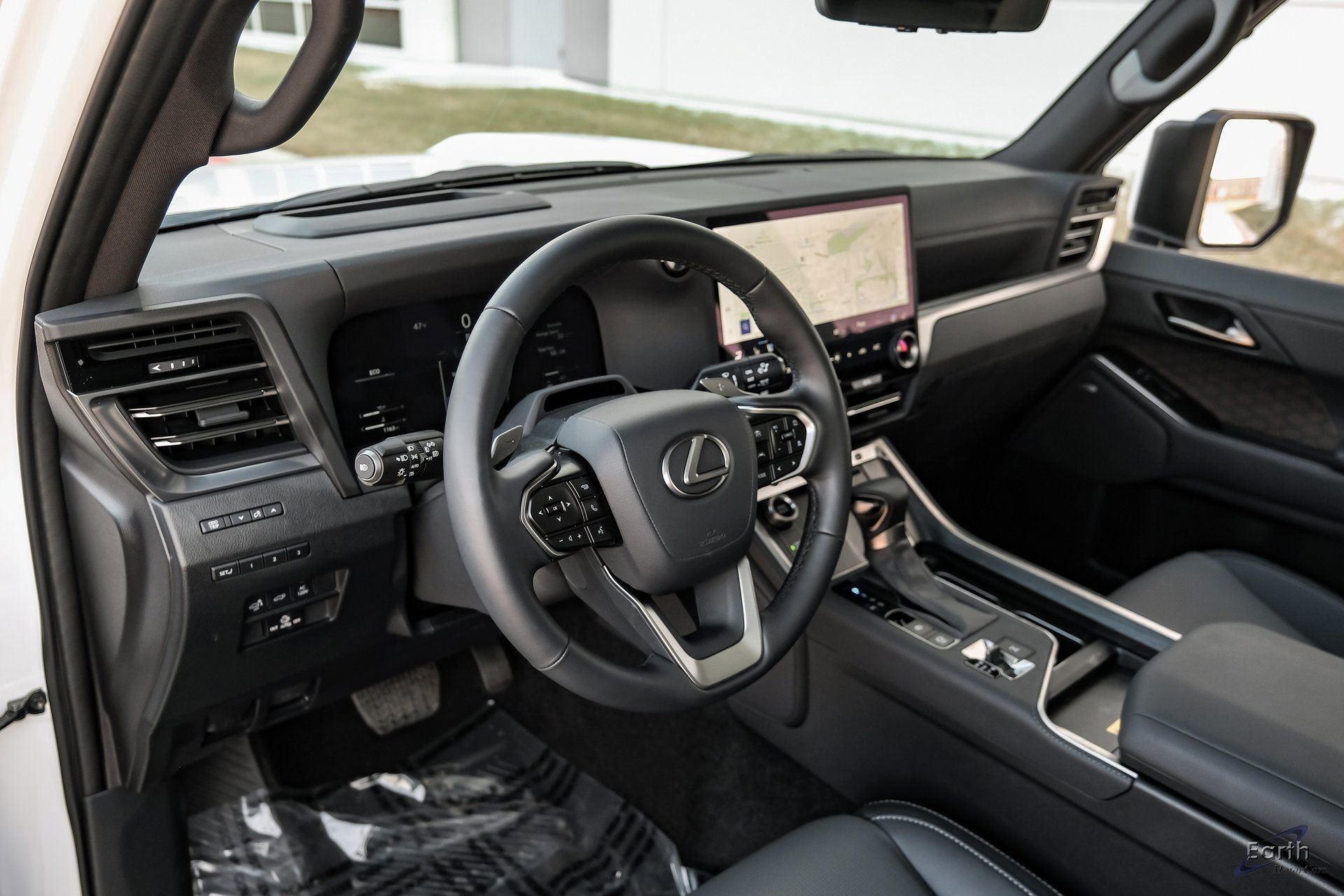 Used 2025 Lexus GX 550 550 Luxury+ HUD Vossen Wheels w/ Accessory Package (2T) image 2