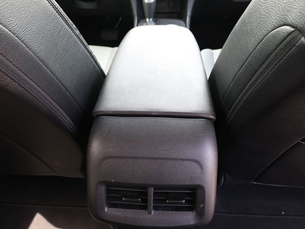 Used 2019 Chevrolet Equinox LS w/ LS Convenience Package image 23