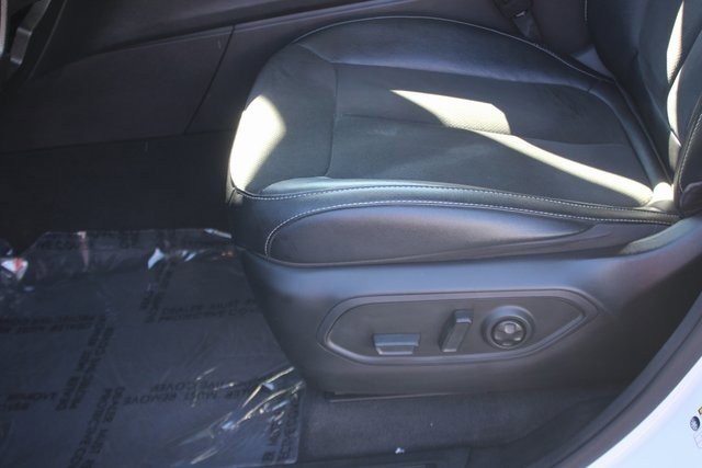 Used 2023 Jeep Grand Cherokee Altitude image 19