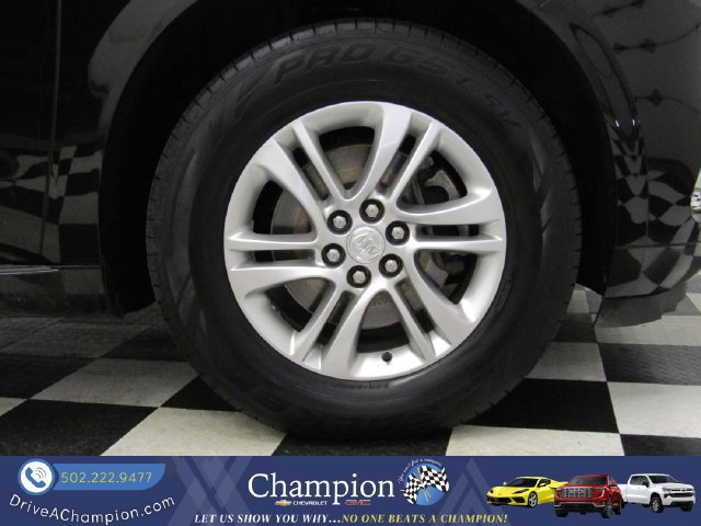 Used 2018 Buick Enclave Essence AWD/4WD image 3