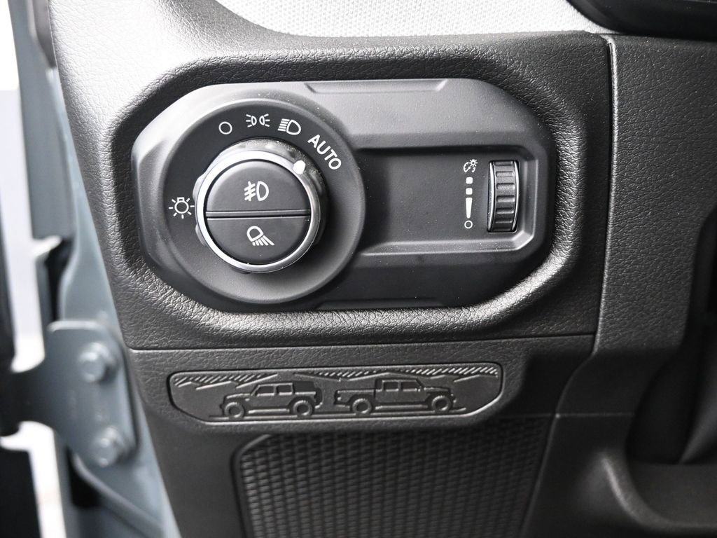 Used 2025 Jeep Gladiator Sport image 26