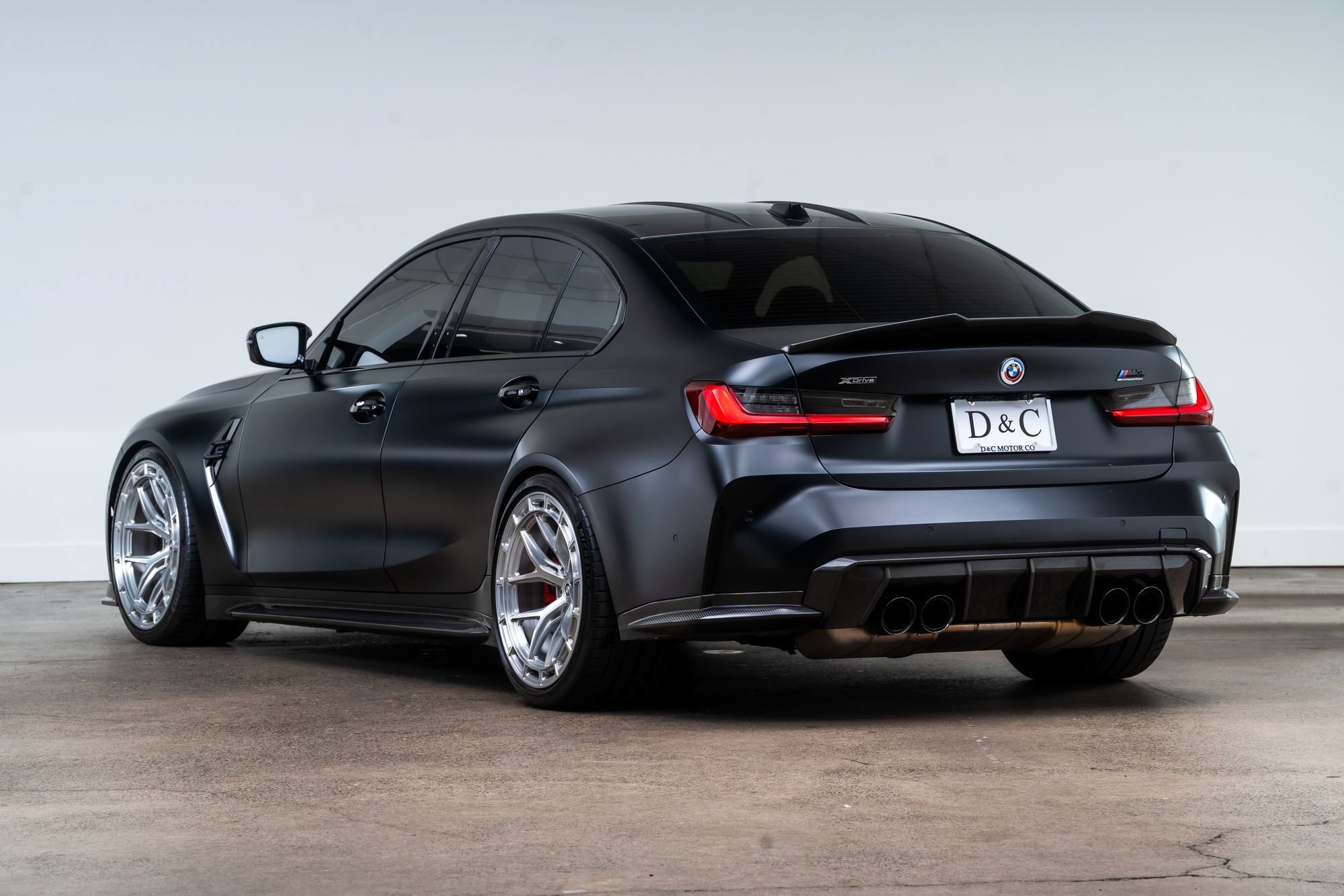 Used 2023 BMW M3 Competition w/ M Carbon Exterior Package AWD/4WD image 6