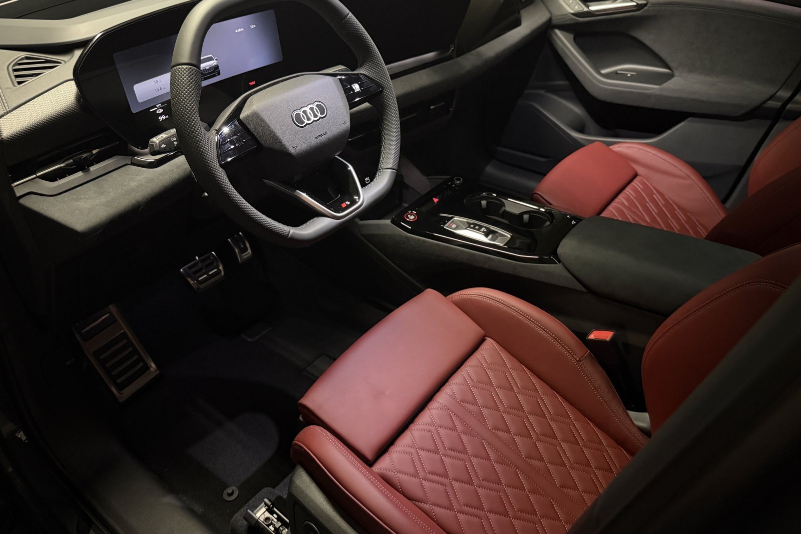 New 2027 Audi SQ6 e-tron Prestige AWD/4WD image 9