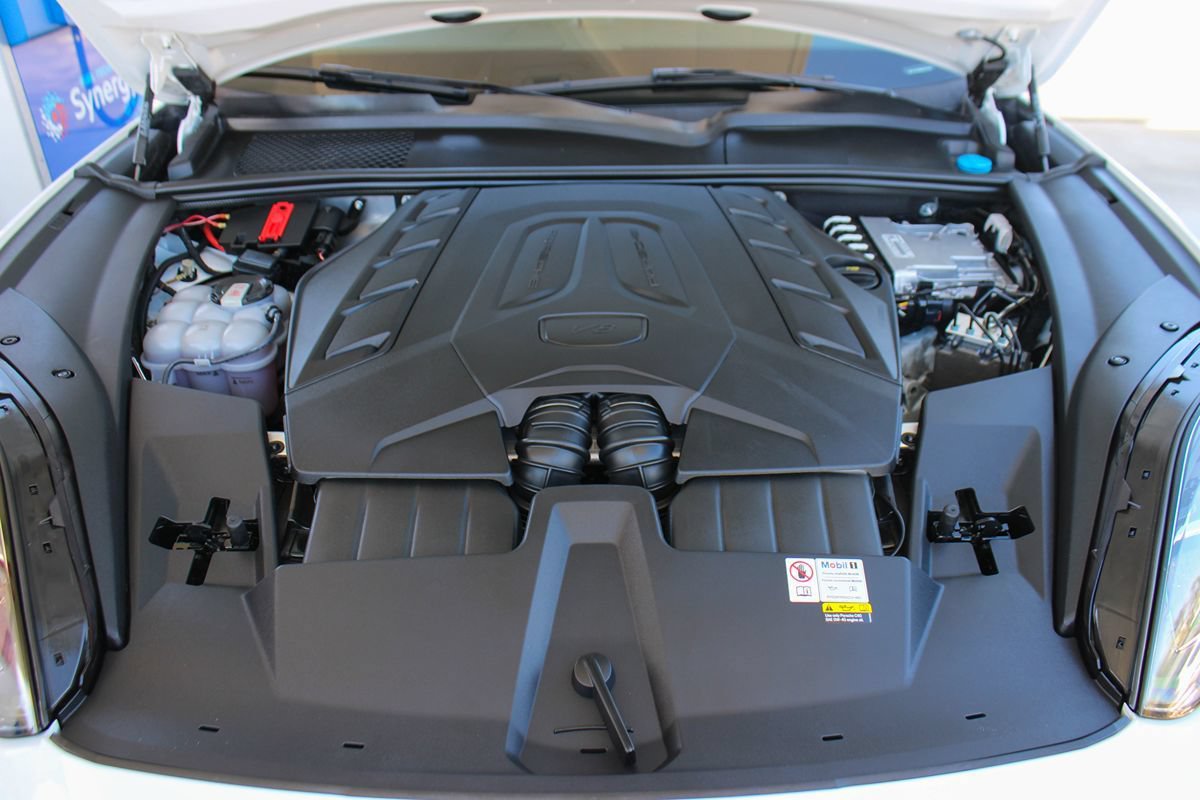 Used 2024 Porsche Cayenne S AWD/4WD image 11