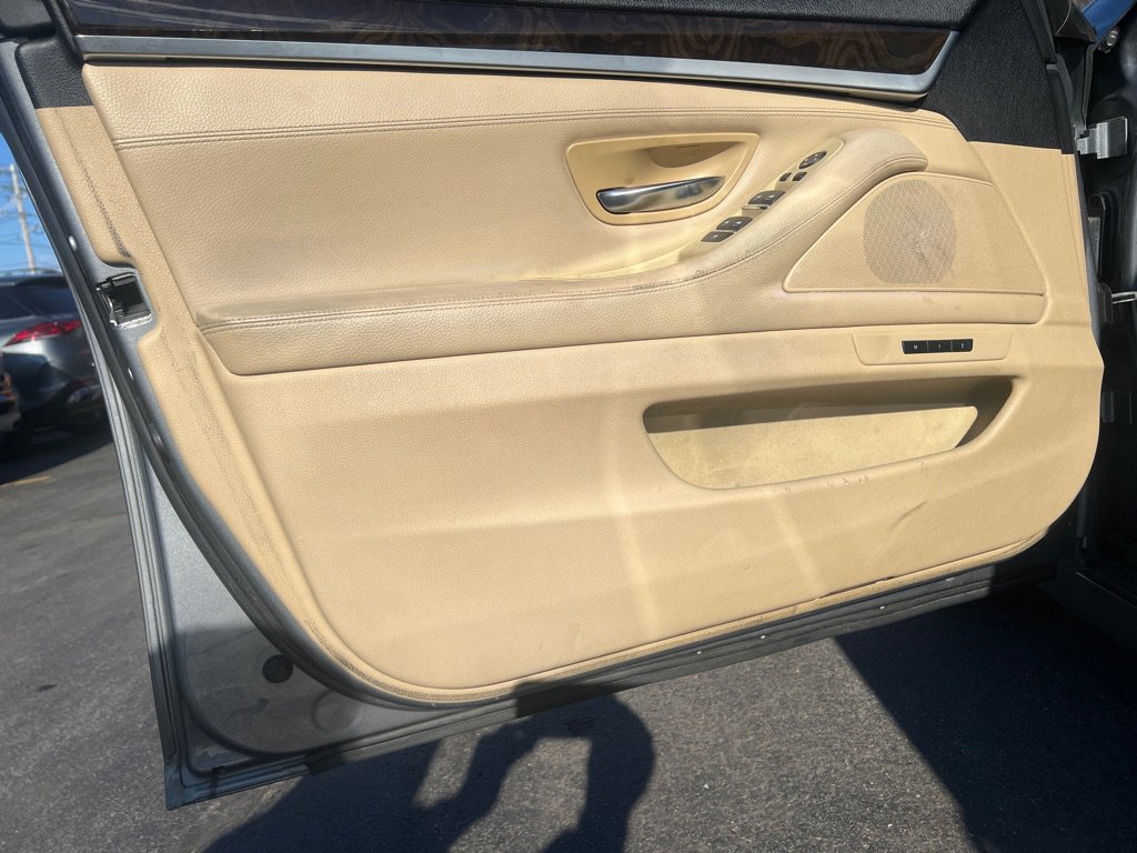 Used 2011 BMW 528i Sedan RWD image 11