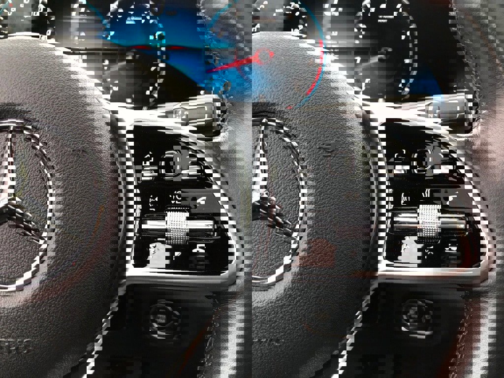 Certified 2022 Mercedes-Benz GLE 350 4MATIC w/ AMG Line Exterior image 22