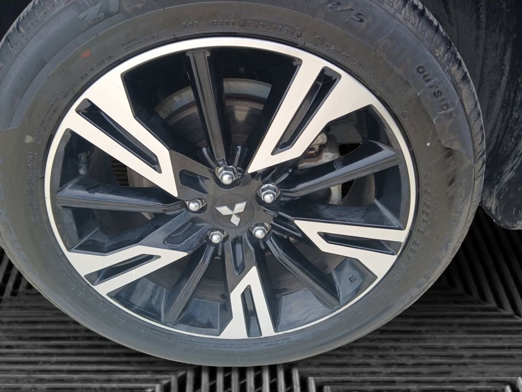 Used 2025 Mitsubishi Eclipse Cross SE AWD/4WD image 5