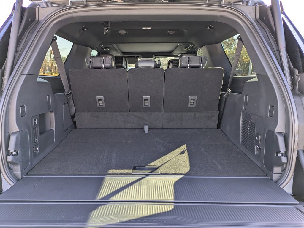 New 2026 Ford Expedition Max Platinum w/ Stealth Performance Package image 13