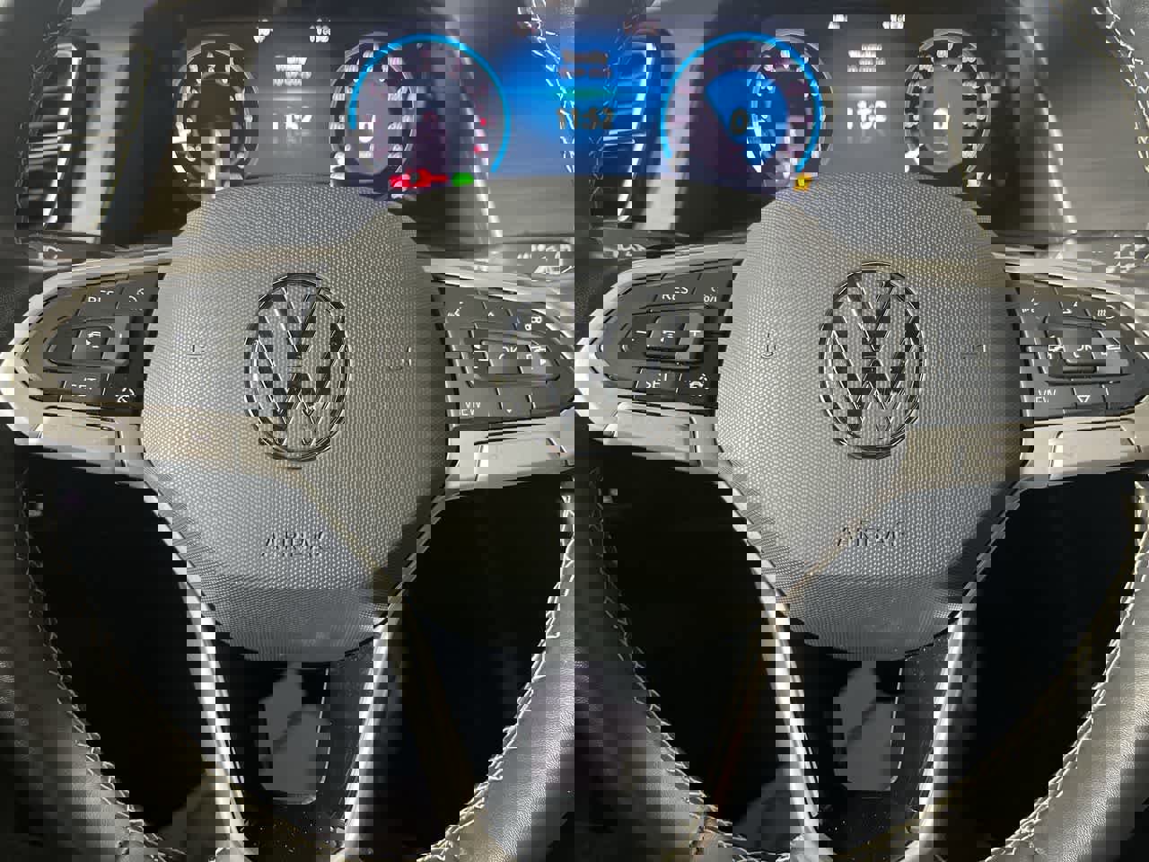 Used 2024 Volkswagen Atlas Cross Sport SE image 16