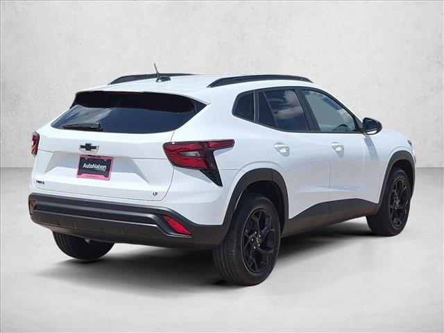 New 2026 Chevrolet Trax LT w/ Driver Confidence Package FWD image 2