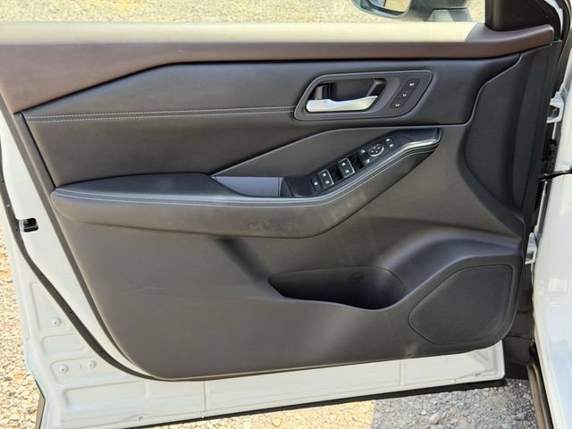 Used 2023 Nissan Rogue SL w/ SL Premium Package AWD/4WD image 15