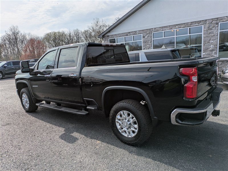 Used 2020 Chevrolet Silverado 2500 LTZ w/ LTZ Plus Package AWD/4WD image 5
