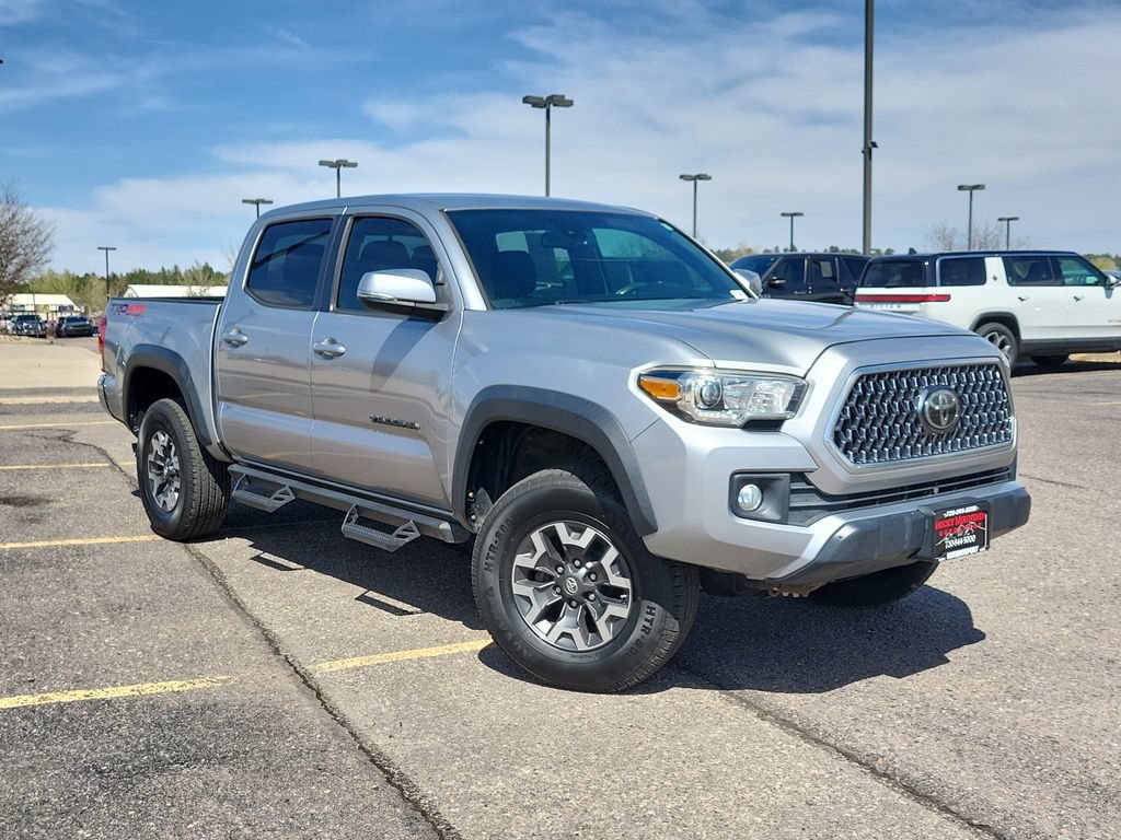 Used 2019 Toyota Tacoma TRD Off-Road w/ Technology Package AWD/4WD image 2