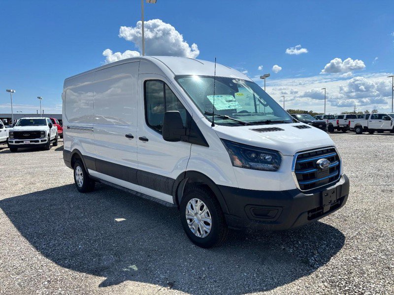 New 2025 Ford E-Transit 148 Medium Roof video 2