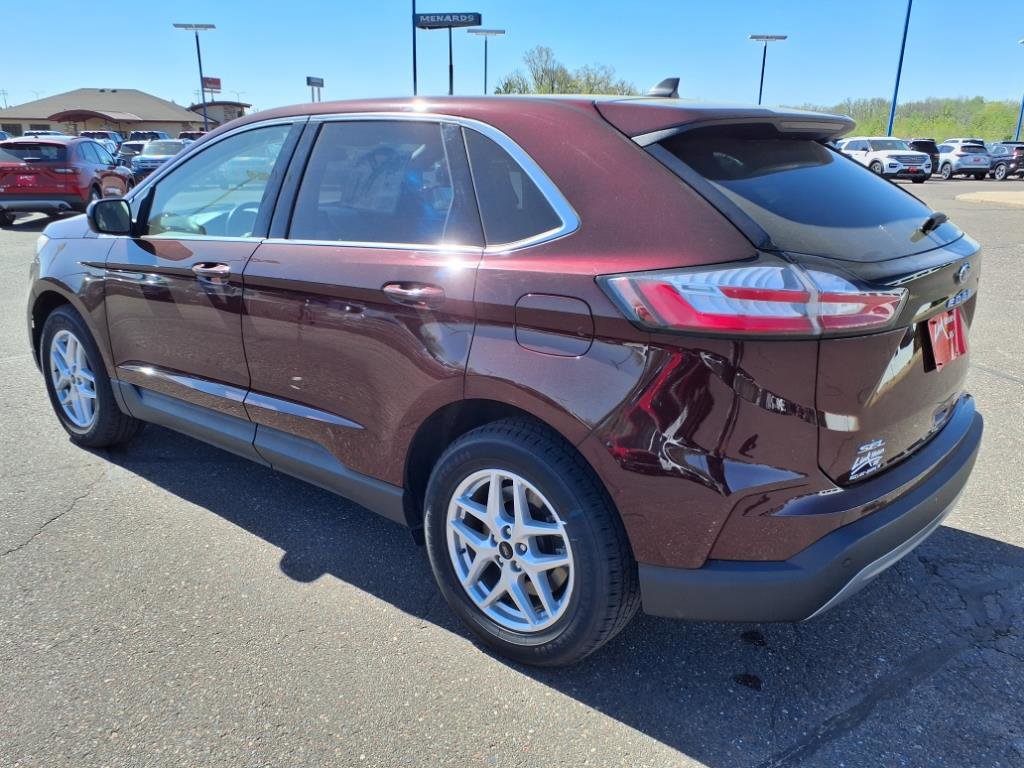 Certified 2023 Ford Edge SEL image 3