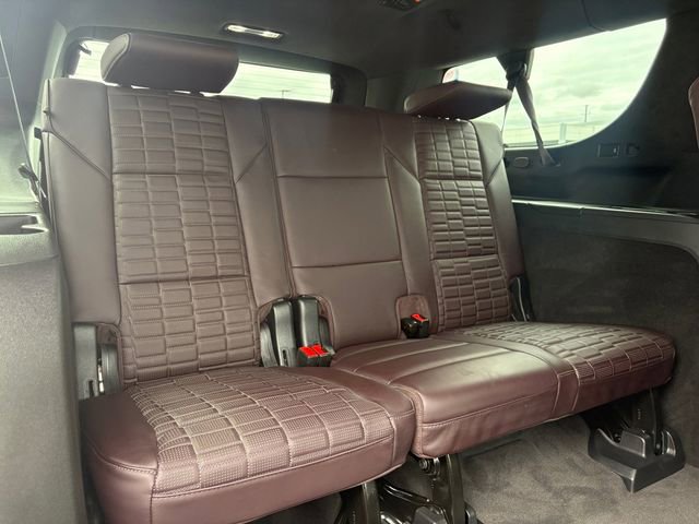 Certified 2024 Cadillac Escalade ESV Premium Luxury Platinum w/ Heavy-Duty Trailer Package AWD/4WD image 16