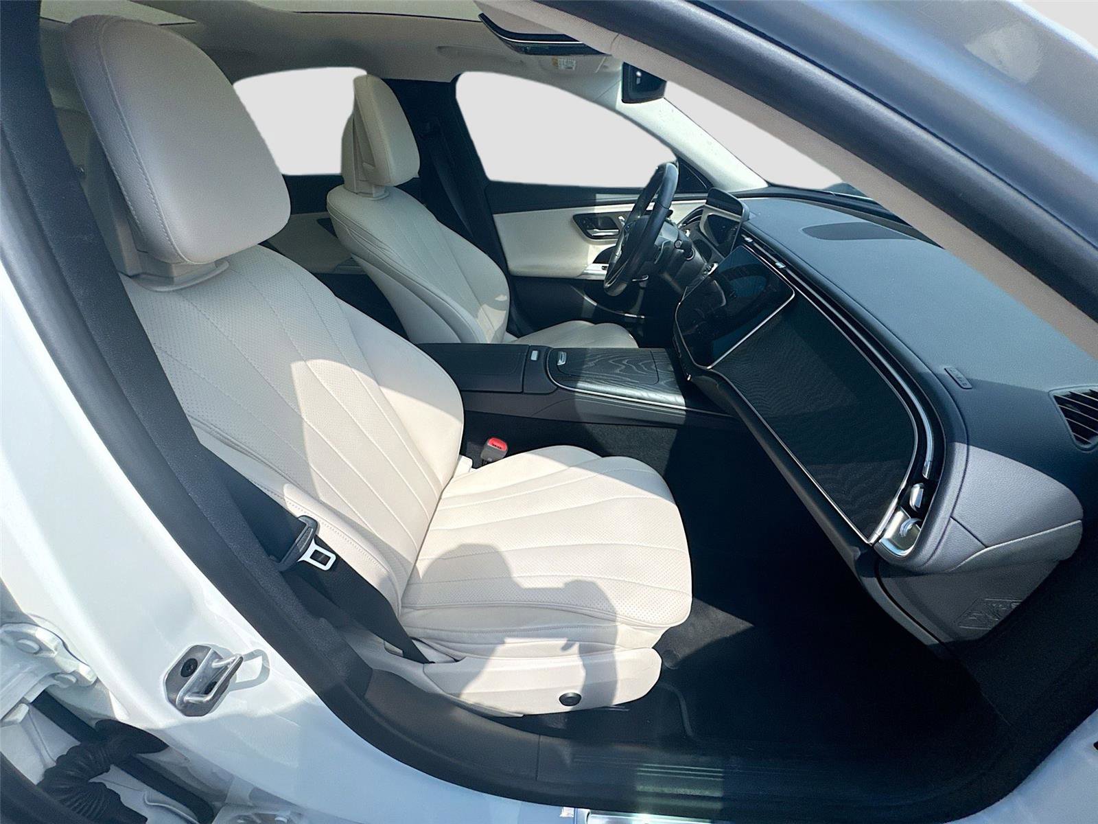 Used 2024 Mercedes-Benz E 350 4MATIC Sedan image 15