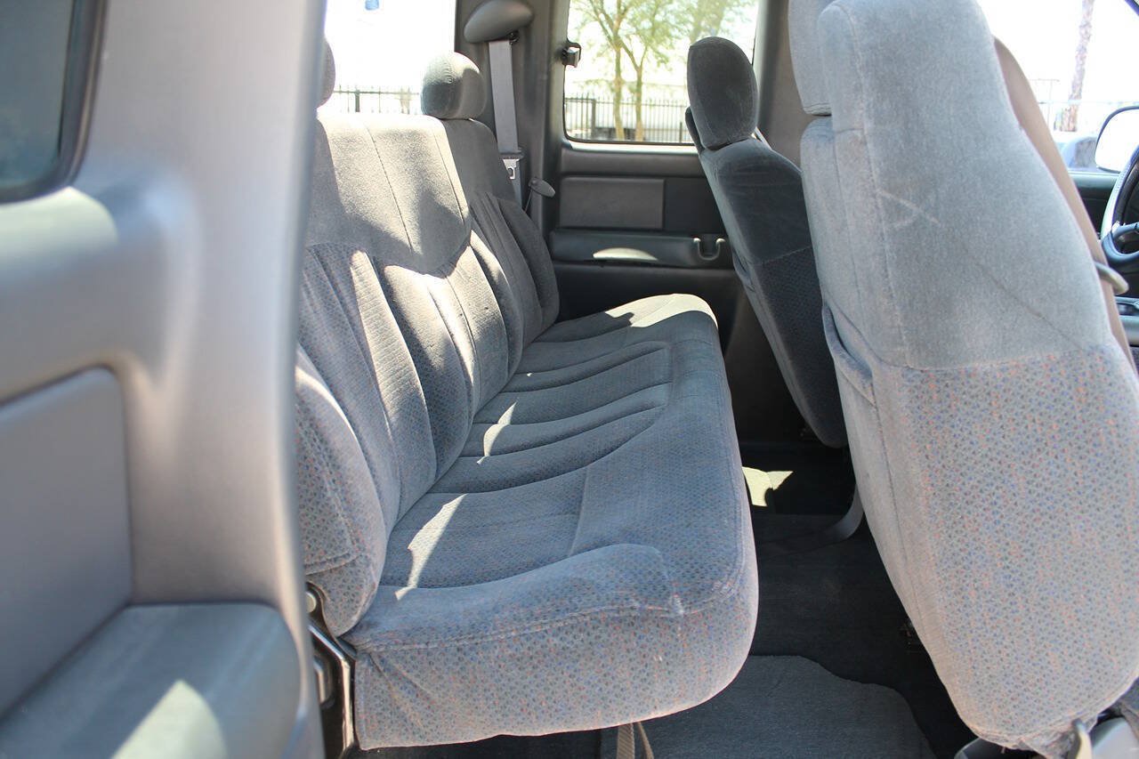 Used 1999 Chevrolet Silverado 2500 LS w/ Snow Plow Prep Pkg AWD/4WD image 29