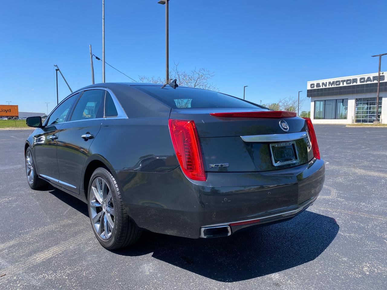 Used 2013 Cadillac XTS Luxury FWD image 7