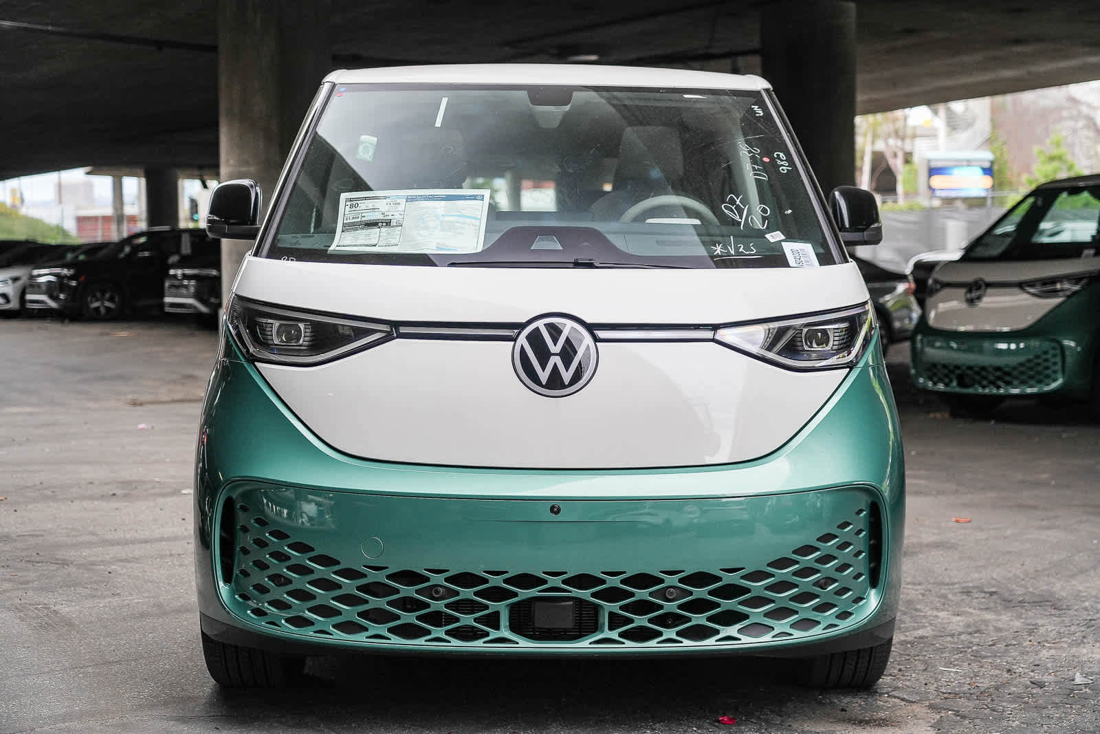 New 2025 Volkswagen ID. Buzz Pro S Plus AWD/4WD image 4