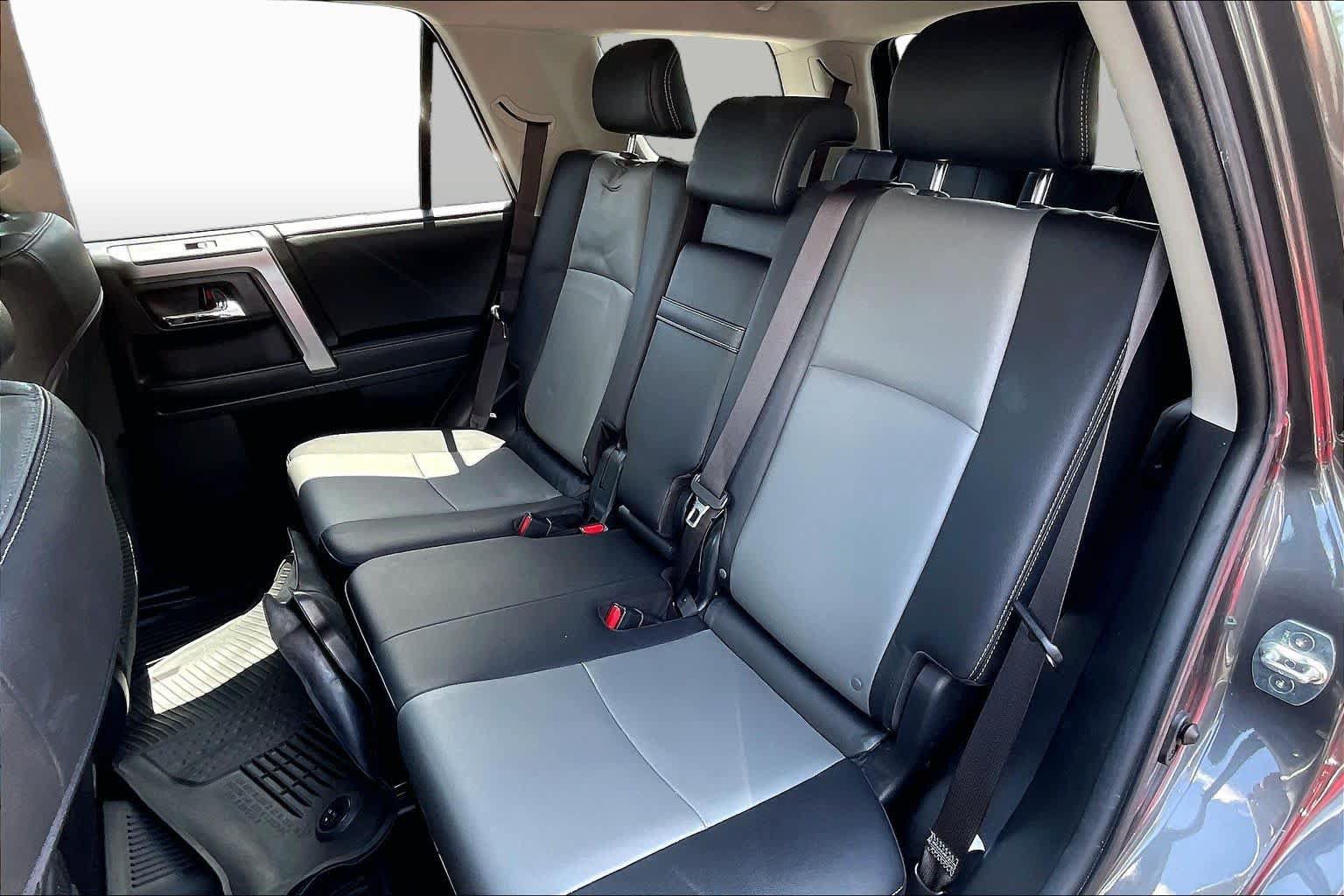 Used 2023 Toyota 4Runner SR5 Premium w/ Moonroof Package RWD image 25