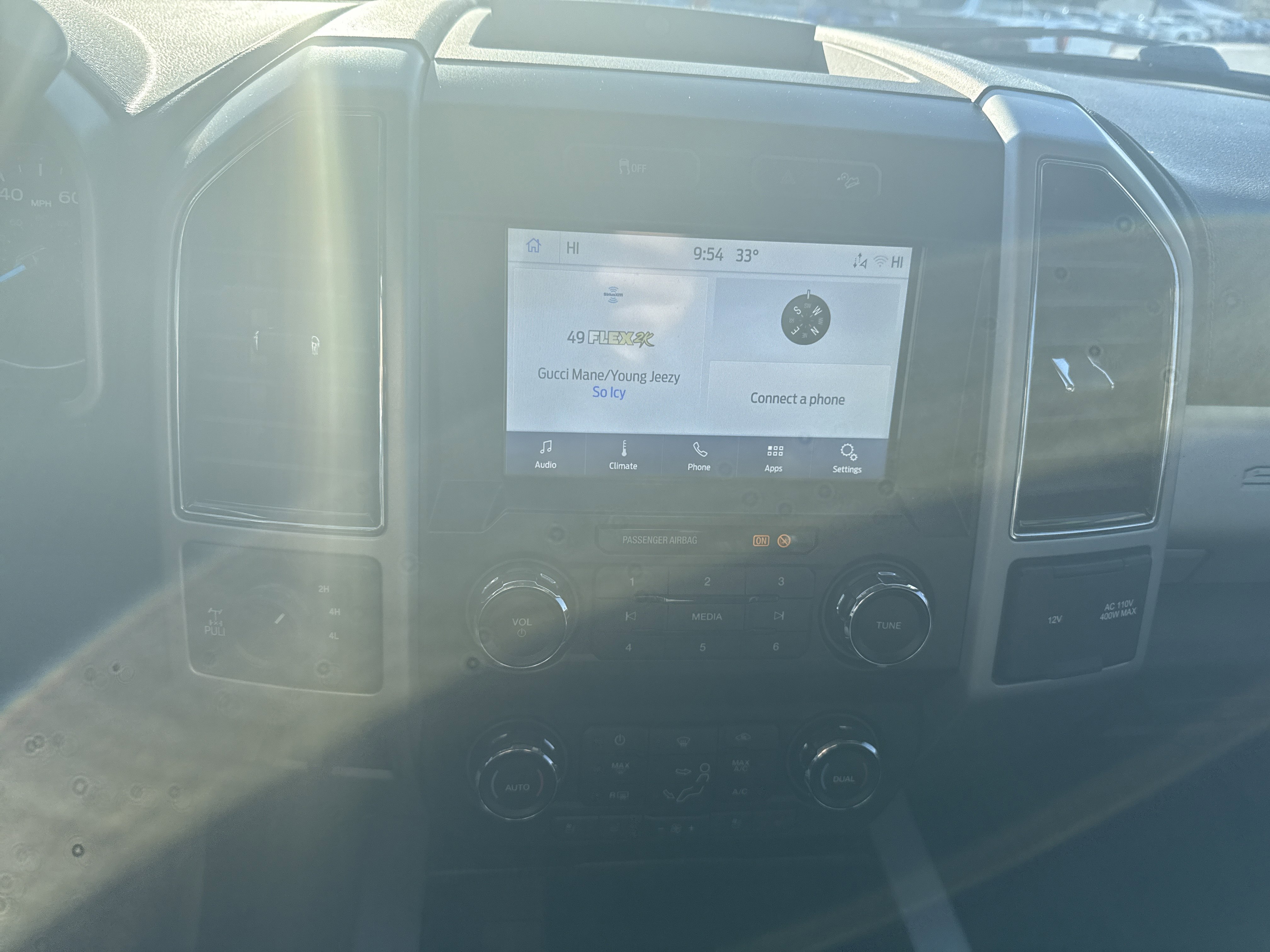 Used 2021 Ford F350 Lariat w/ Chrome Package image 24