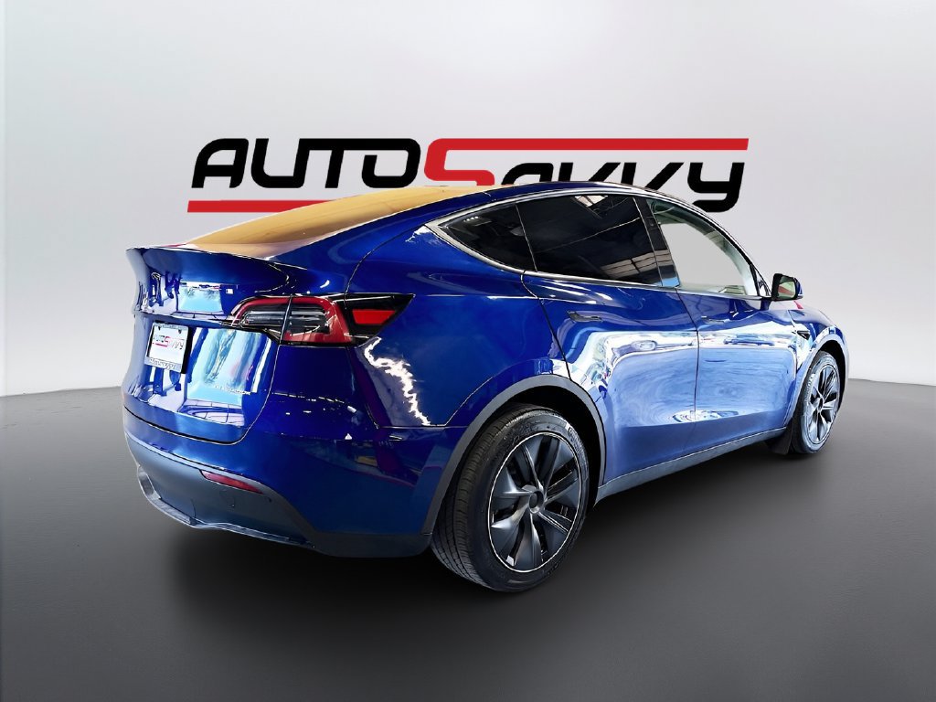 Used 2024 Tesla Model Y Long Range AWD/4WD image 7