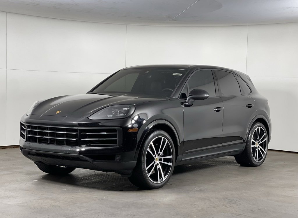 Certified 2024 Porsche Cayenne image 1