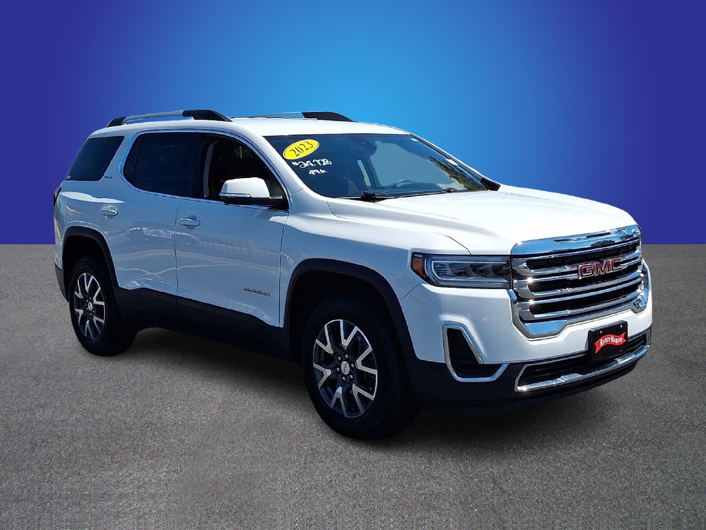 Used 2023 GMC Acadia SLE w/ Driver Convenience Package FWD image 3