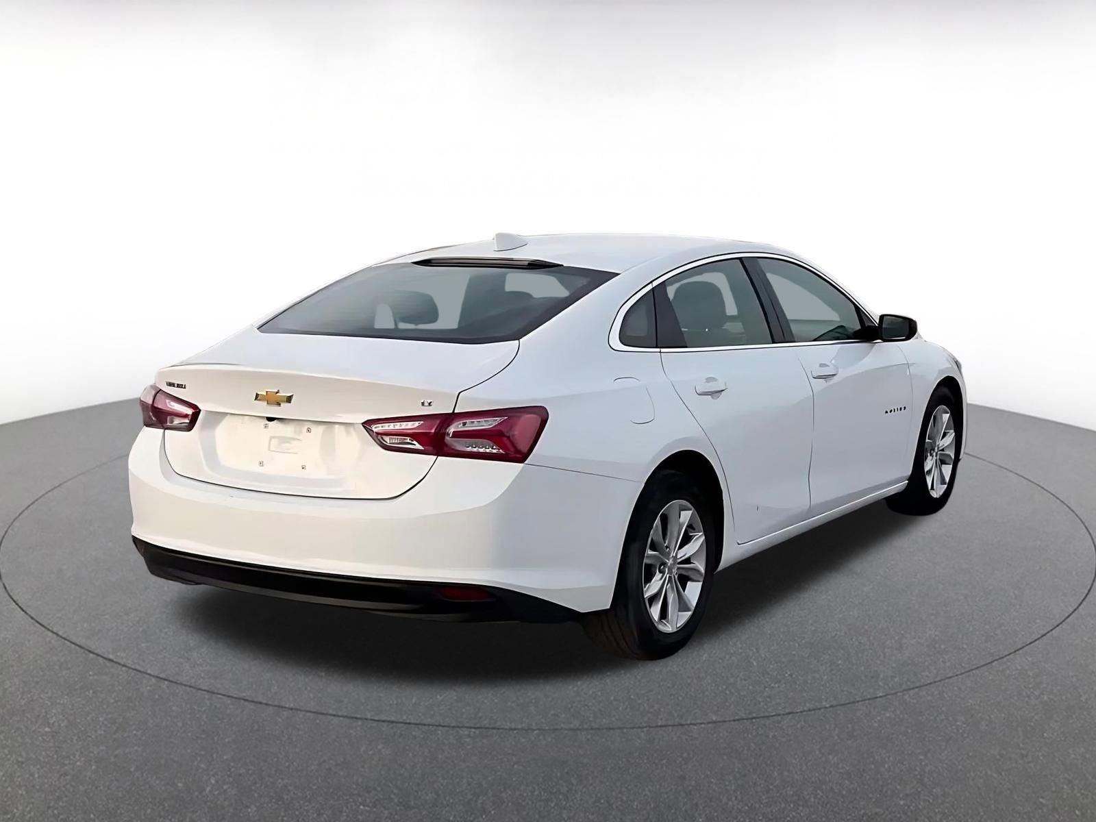 Used 2022 Chevrolet Malibu LT image 14