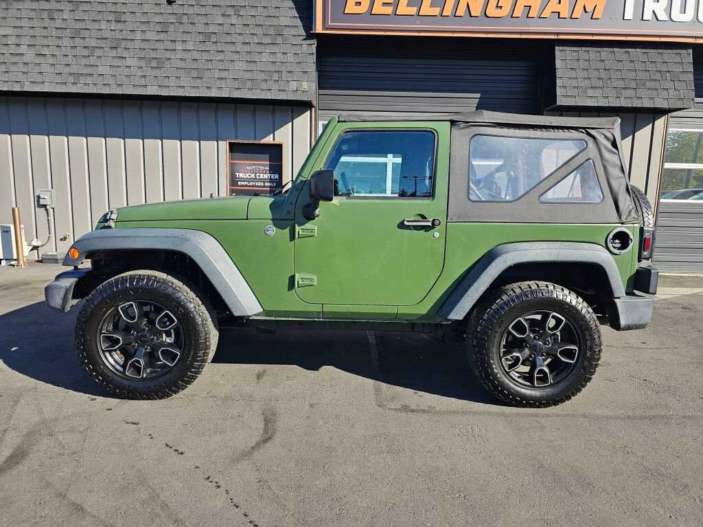 Used 2015 Jeep Wrangler Sport AWD/4WD image 2