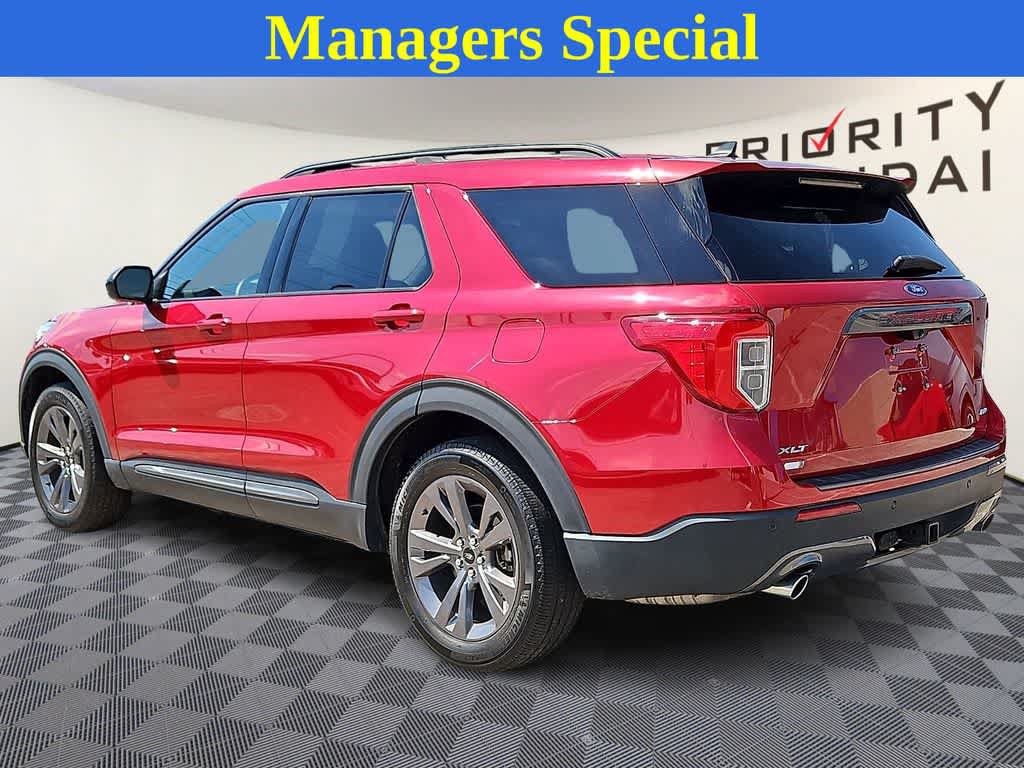 Used 2022 Ford Explorer XLT w/ Equipment Group 202A AWD/4WD image 6