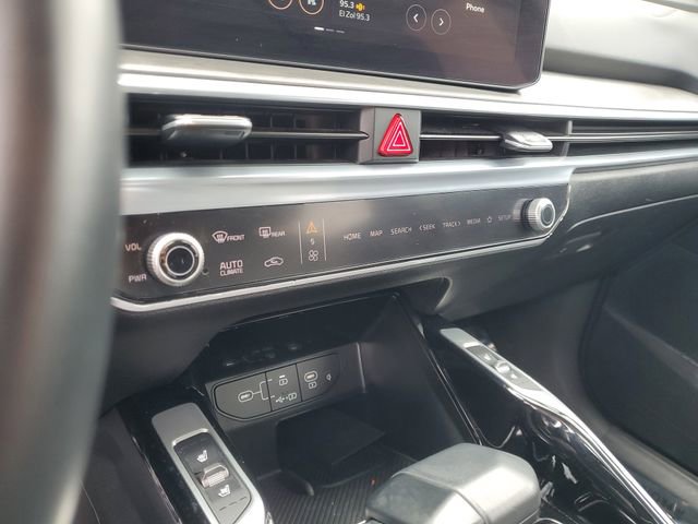 Used 2024 Kia Sorento SX image 28