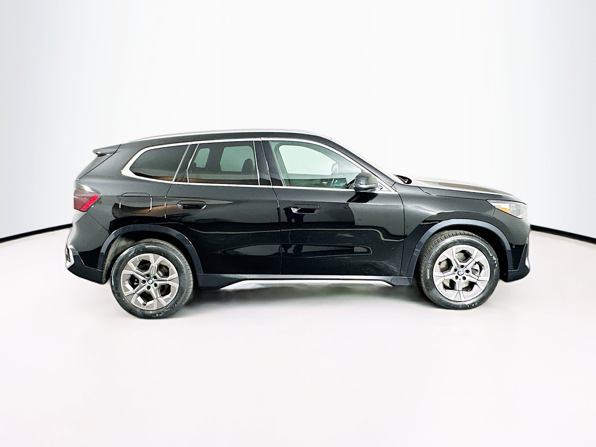 Used 2025 BMW X1 xDrive28i image 10