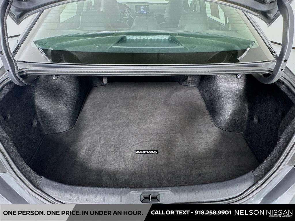 Certified 2025 Nissan Altima 2.5 SR FWD image 23